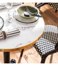 Outlet 60 cm witte marmeren verstelbare terrastafel en 2 zwarte stoelen Tuinmeubelen