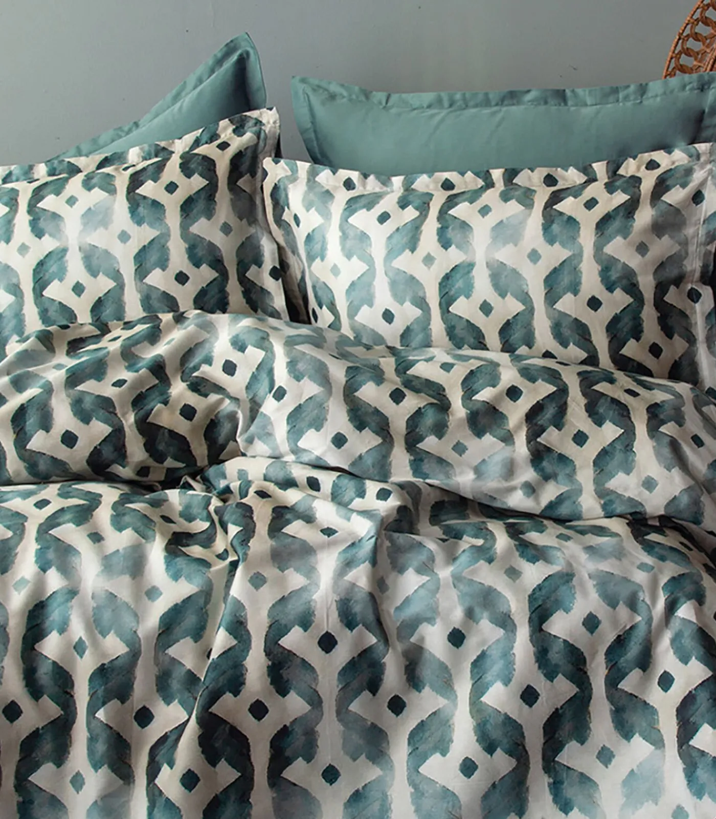 Outlet 2 persoons beddengoed 240x220 cm+2 kussenslopen 63x63 cm katoensatijn Dekbedovertrekken