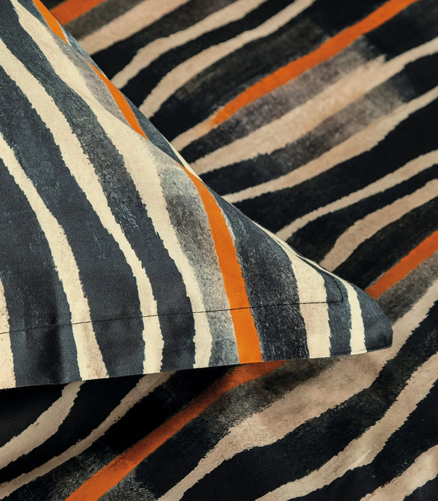 Outlet 2 persoons beddengoed 240x220 cm+2 kussenslopen 63x63 cm katoensatijn Dekbedovertrekken