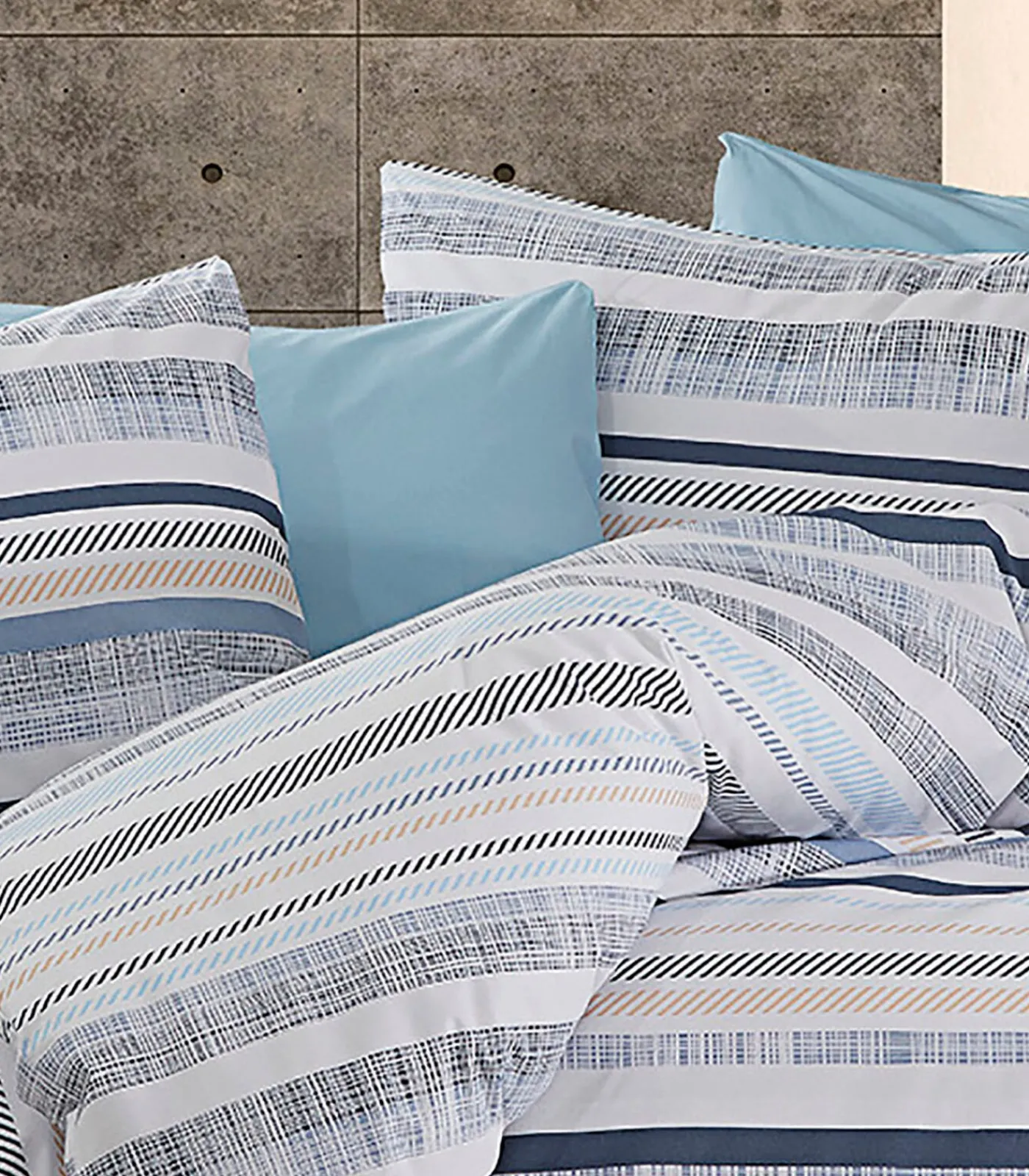 Outlet 2 persoons beddengoed 240x220 cm+2 kussenslopen 65x65 cm in katoen Dekbedovertrekken