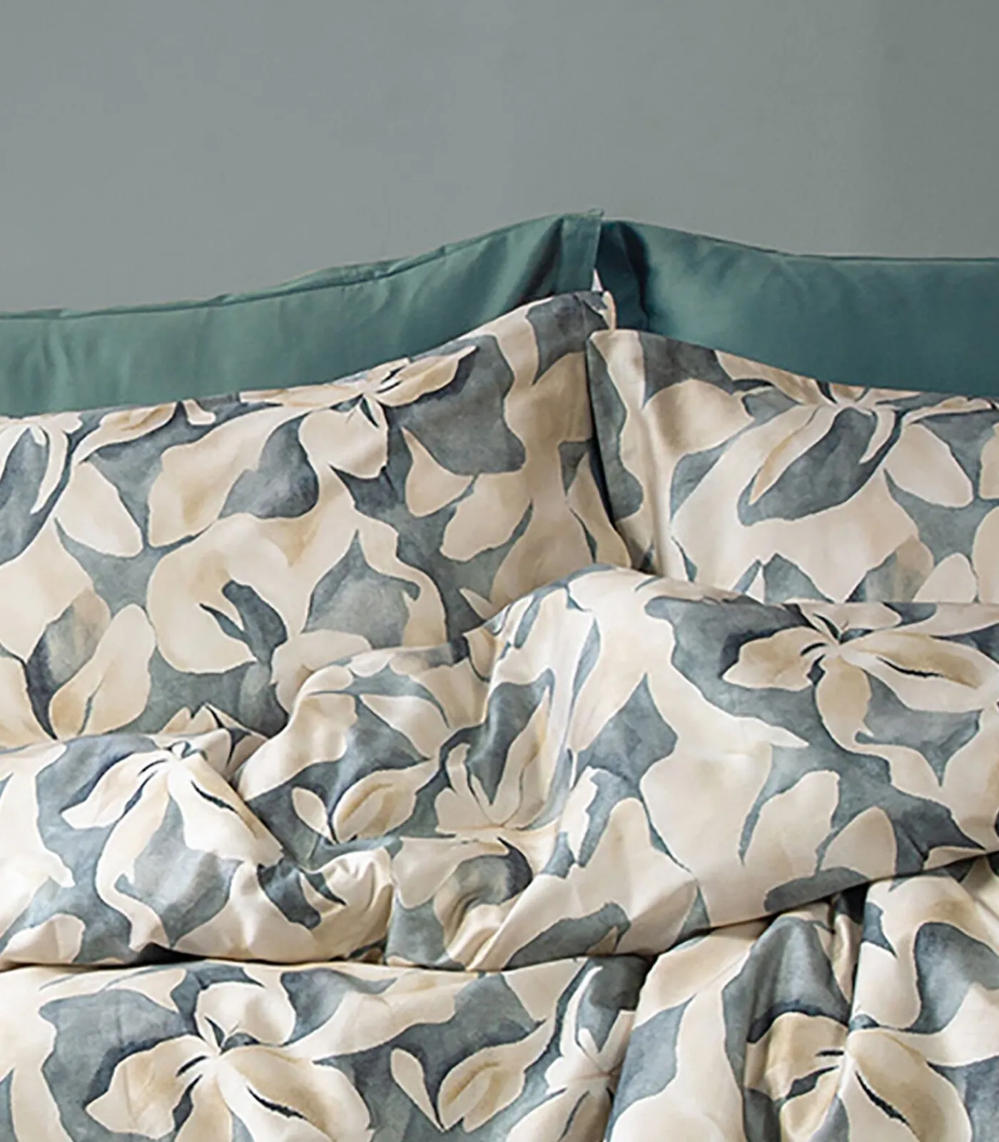 Outlet 2 persoons beddengoed 240x220 cm+2 kussenslopen 63x63 cm katoensatijn Dekbedovertrekken