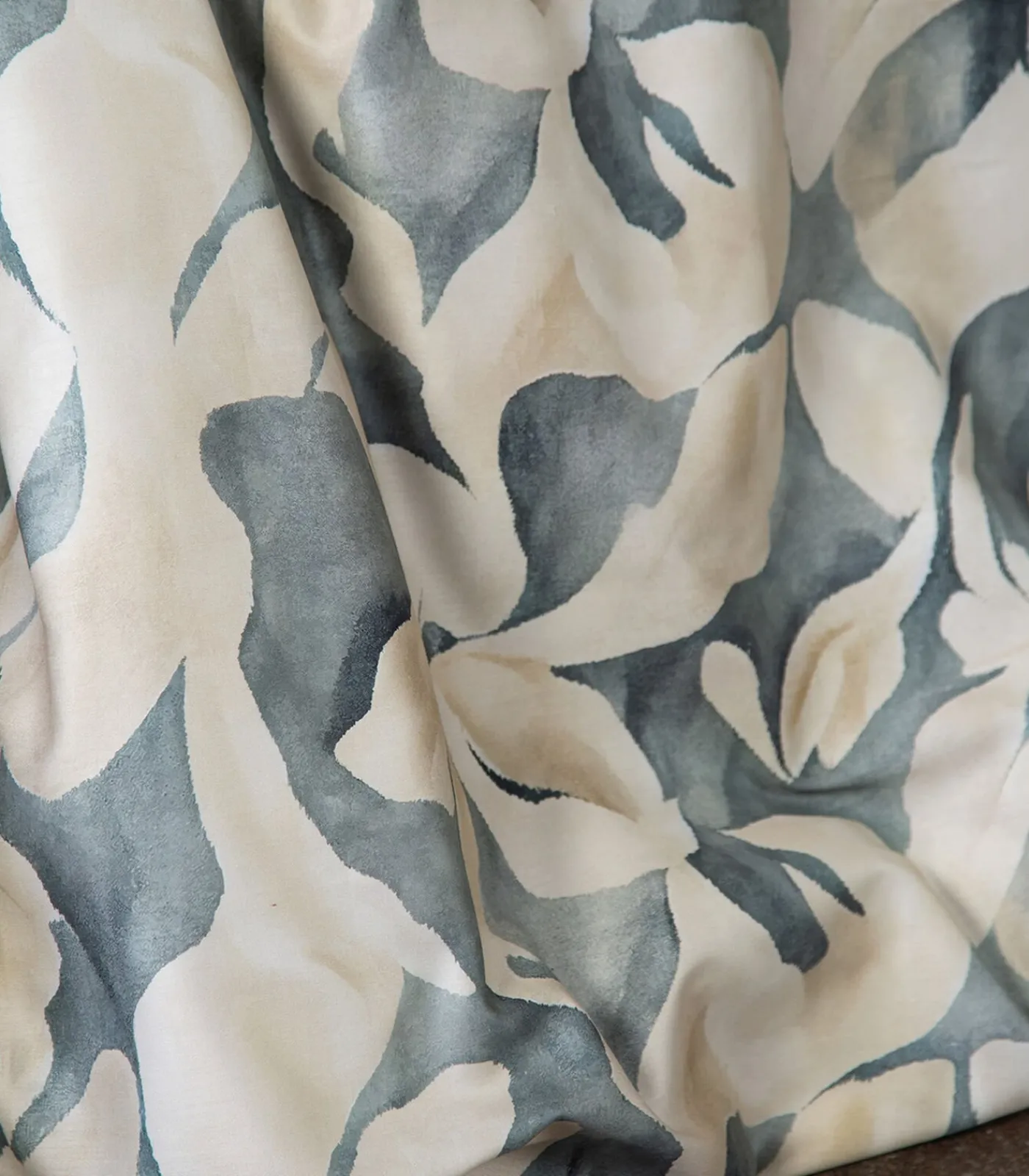 Outlet 2 persoons beddengoed 240x220 cm+2 kussenslopen 63x63 cm katoensatijn Dekbedovertrekken