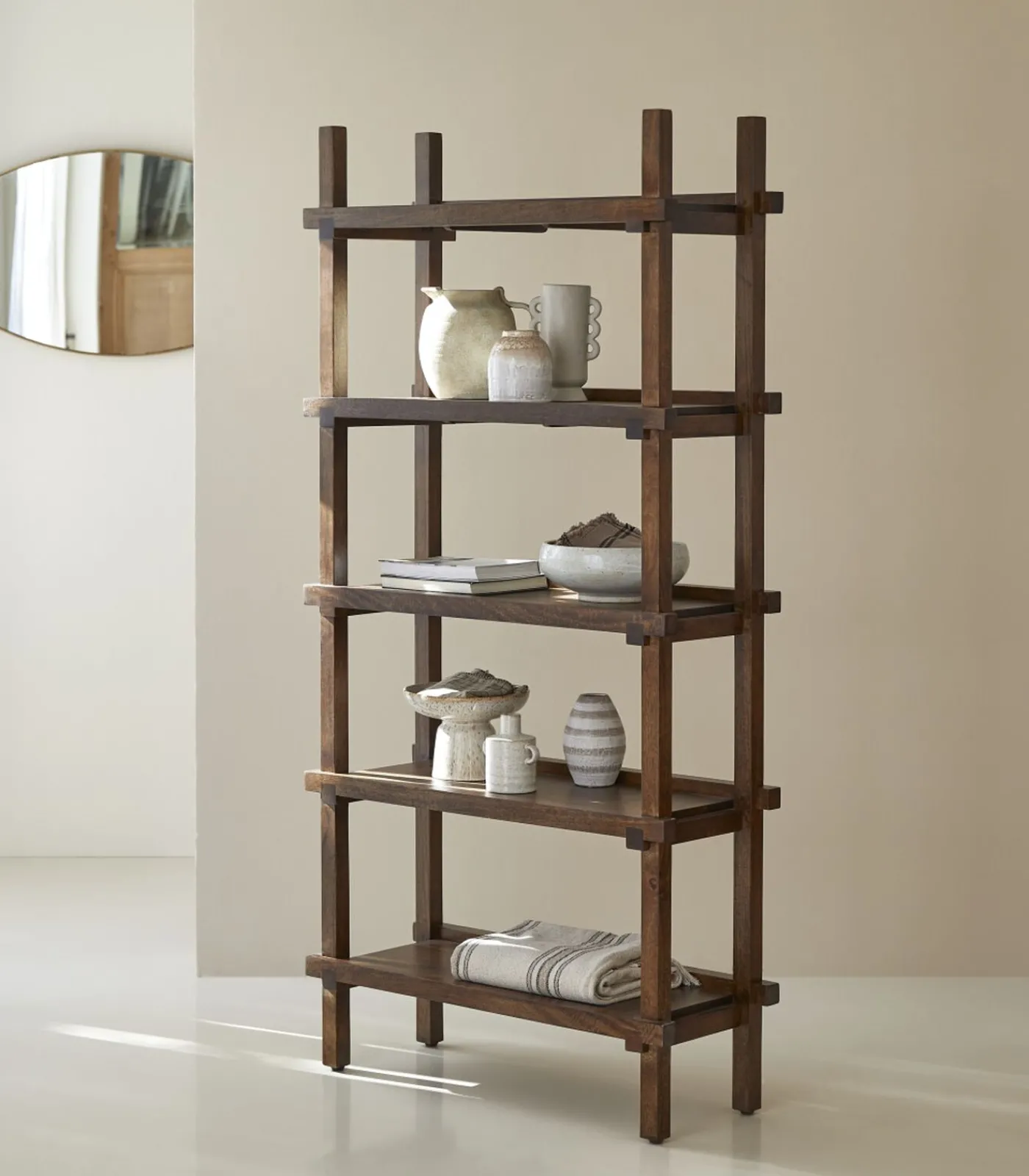 Outlet Arko - Hoge boekenkast in massief mangohout Meubels