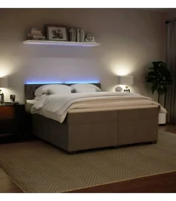 Boxspring met matras fluweel lichtgrijs 200x200 cm Bedden