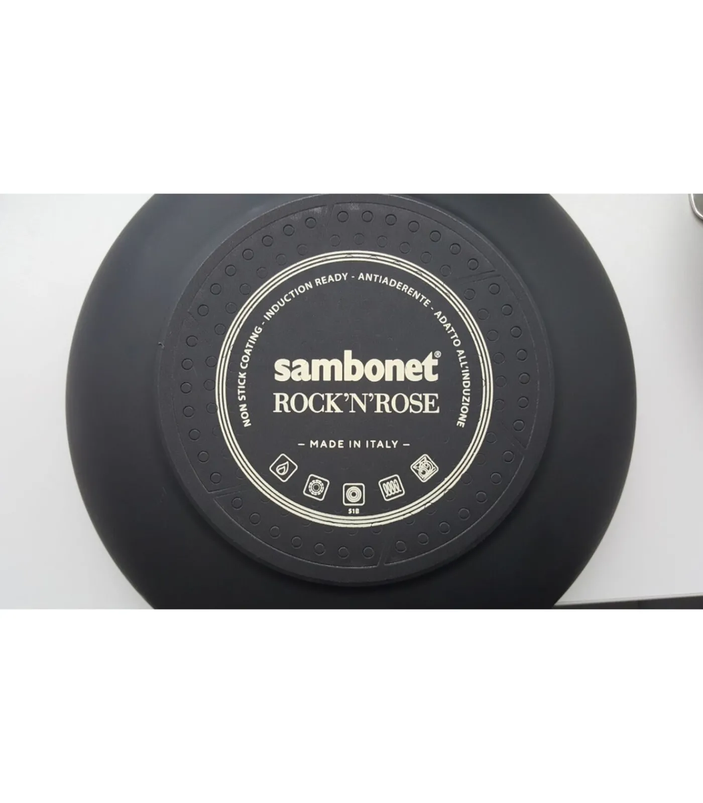 Braadpan Rock 'n' Rose - Zwart - ø 24 cm / 4.5 liter - standaard anti-aanbaklaag Potten & Pannen