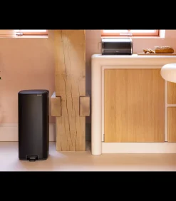 Outlet Bo Pedaalemmer, 30 liter, stil sluitend, kunststof binnenemmer - Matt Manden En Bakken