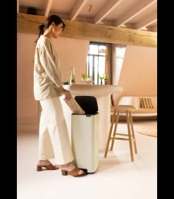 Bo Pedaalemmer, 30 liter, stil sluitend, kunststof binnenemmer - Soft Beige Manden En Bakken