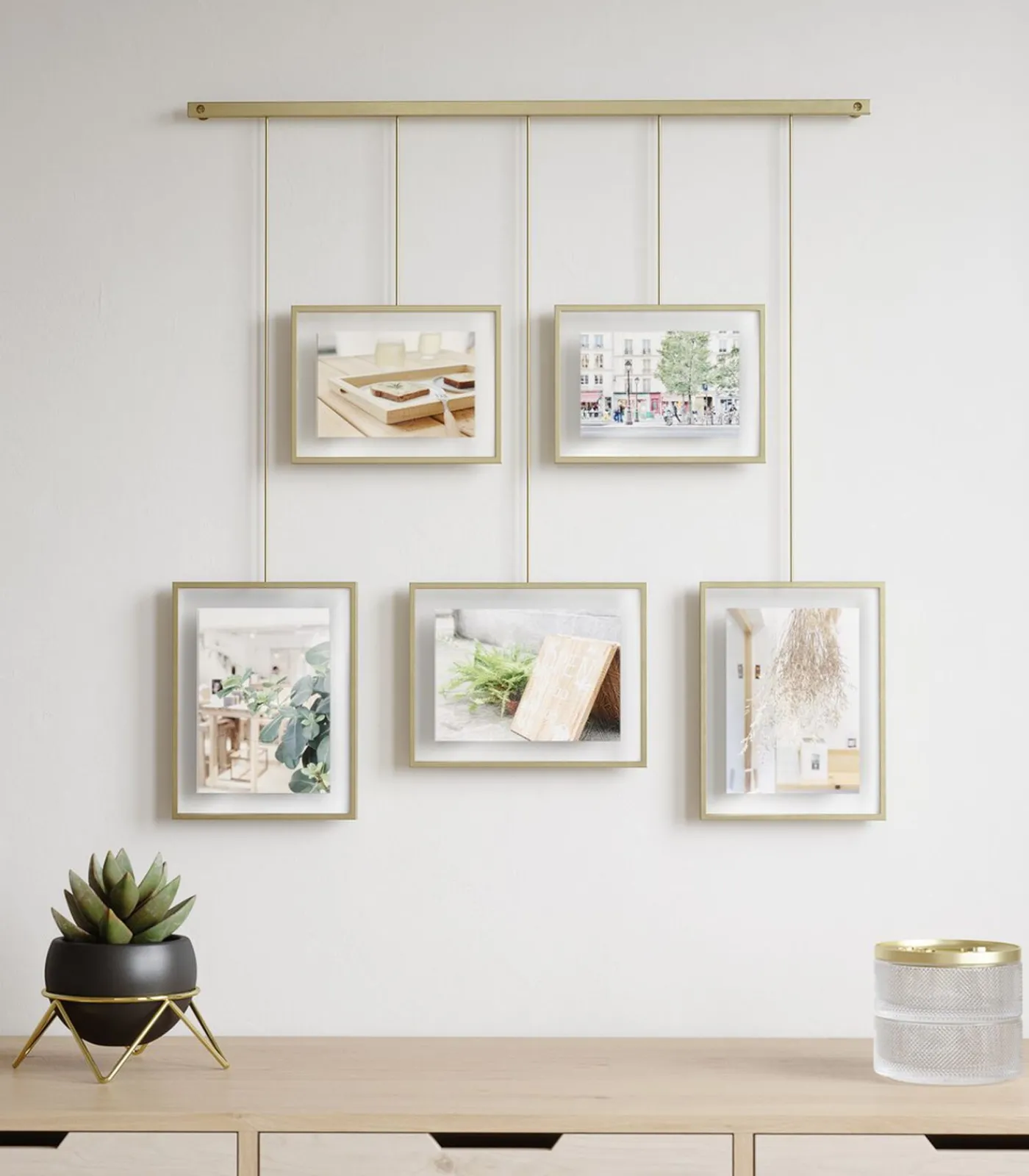 Sale Exhibit Set met fotolijsten Fotolijsten