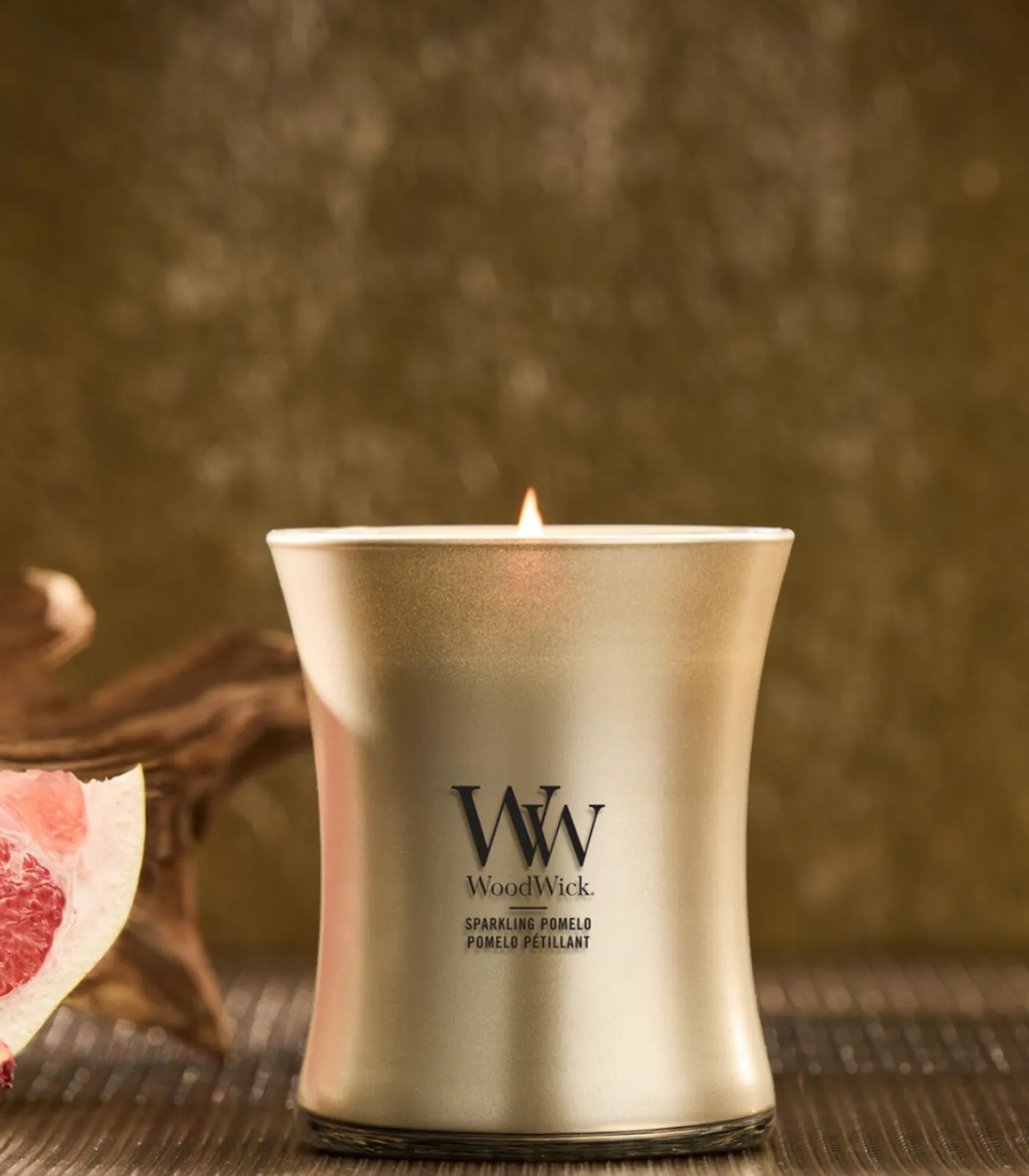 Best Geurkaars Sparkling Pomelo Medium Candle Kaarsen & Kaarshouders
