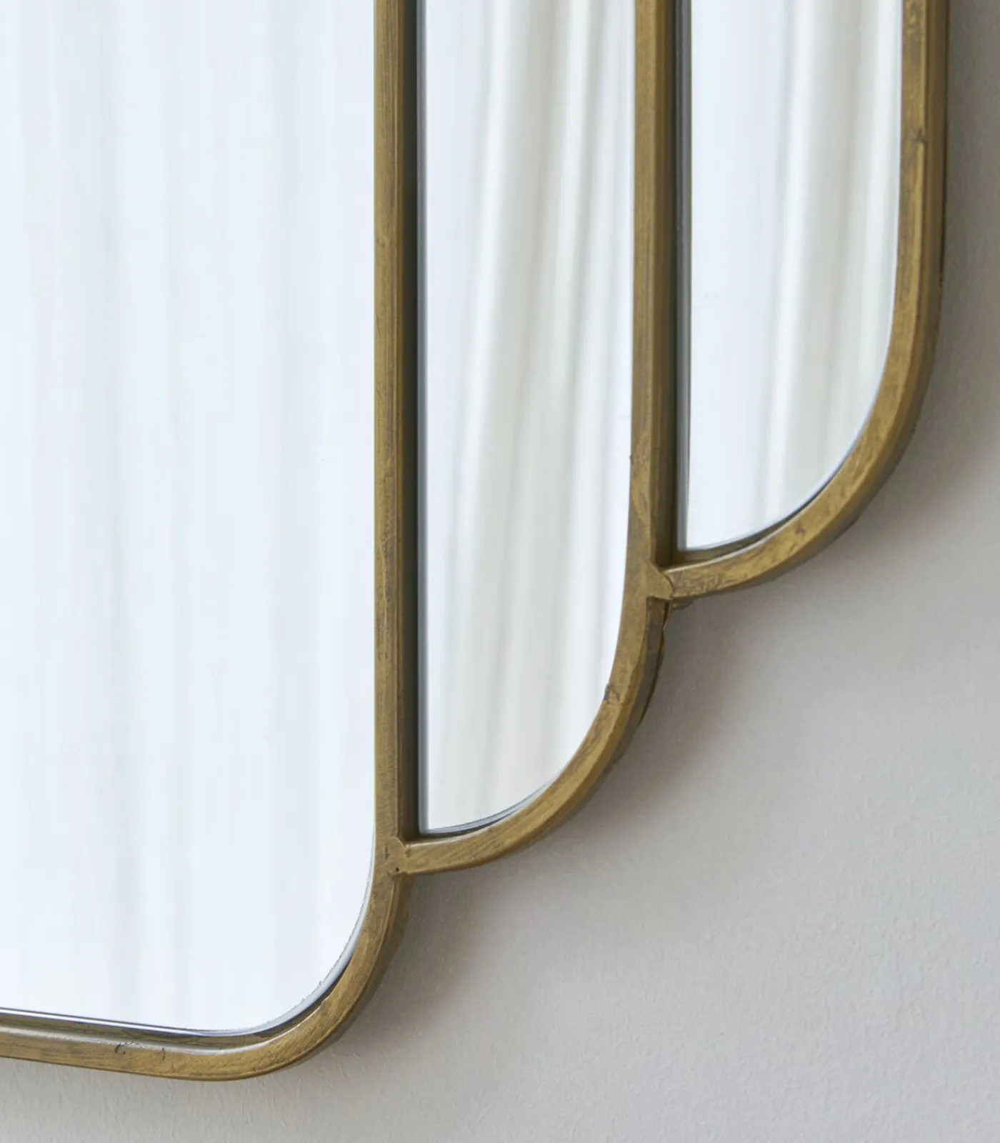 Best IJzeren spiegel Mas 80 x 63 cm Spiegels