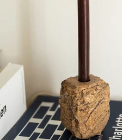 Online Kandelaar 8x8xH13,5cm marmer bruin Opus Kaarsen & Kaarshouders