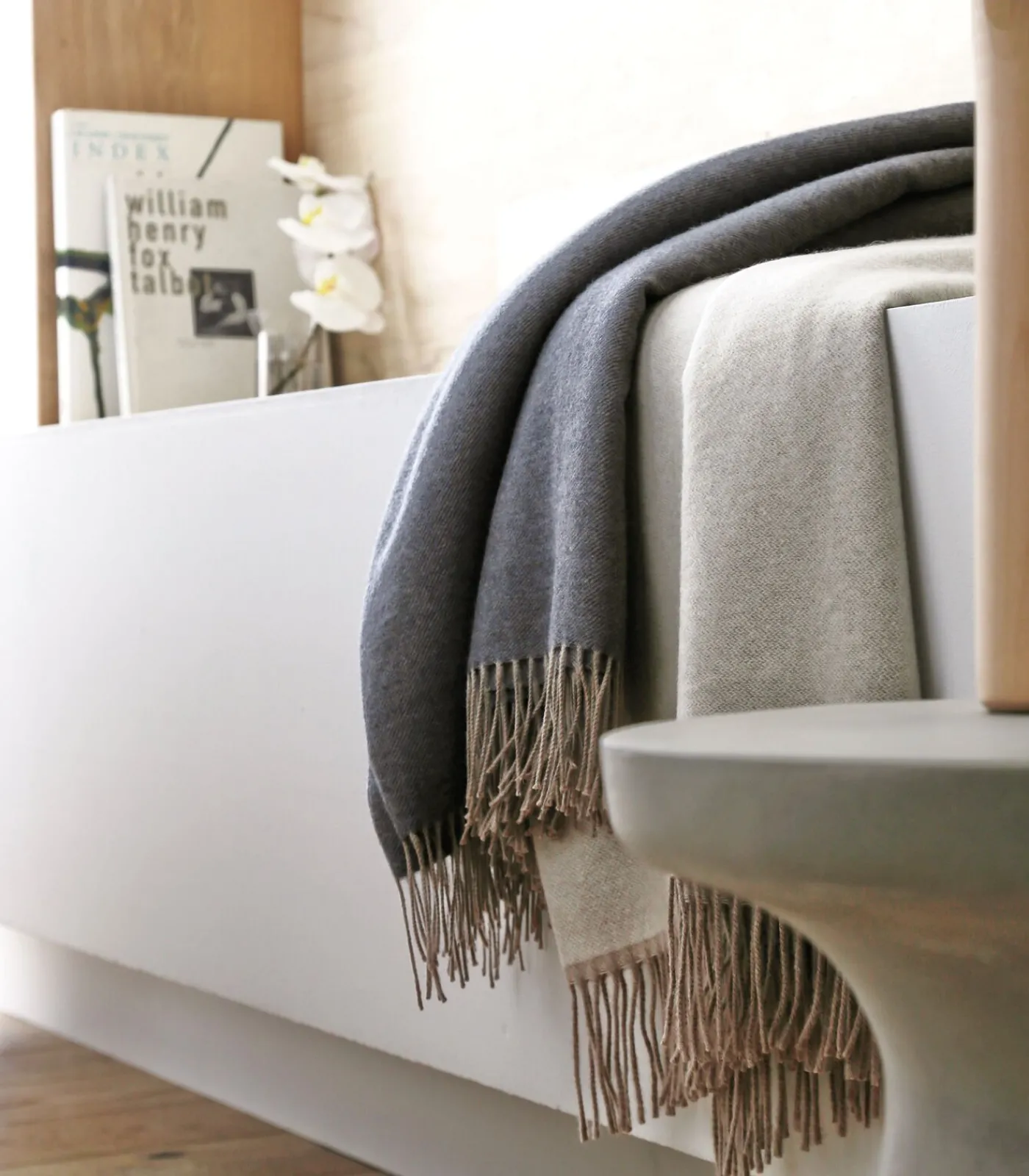 Clearance KATMANDOU anthracite - Plaid Merino Bedspreien