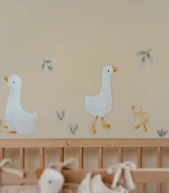 Hot Muursticker - Little Goose - 29.7x21 Wanddecoratie