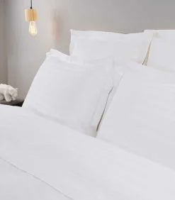 Discount Luxe gestreept laken in wit katoensatijn 270x300 cm Lakens