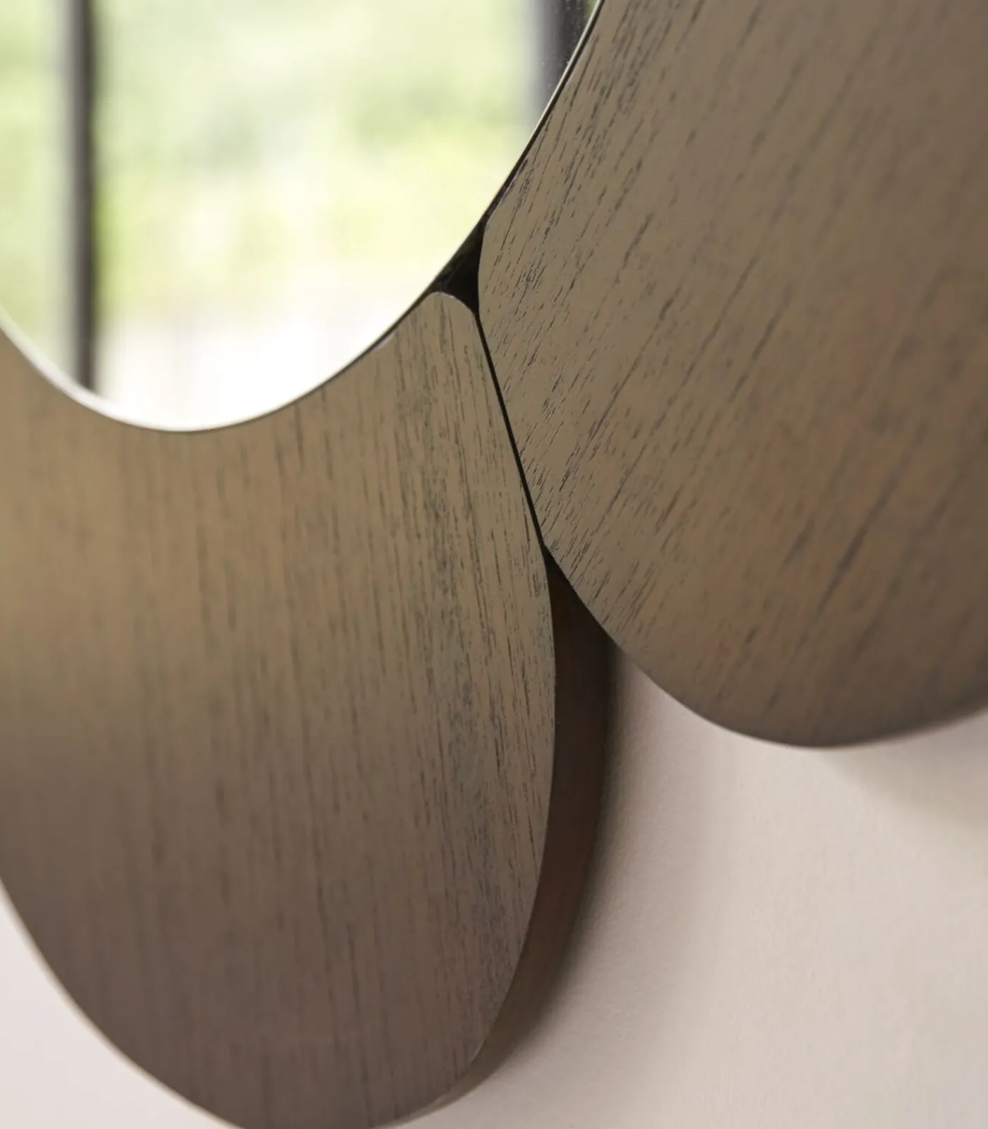 Hot Sara - Spiegel in donker mindihout 110 x 110 cm Spiegels