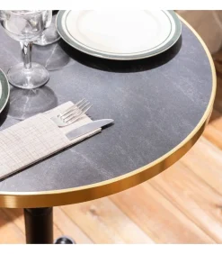 Set van zwart marmeren terrastafel en 2 blauwe stoelen Tuinmeubelen