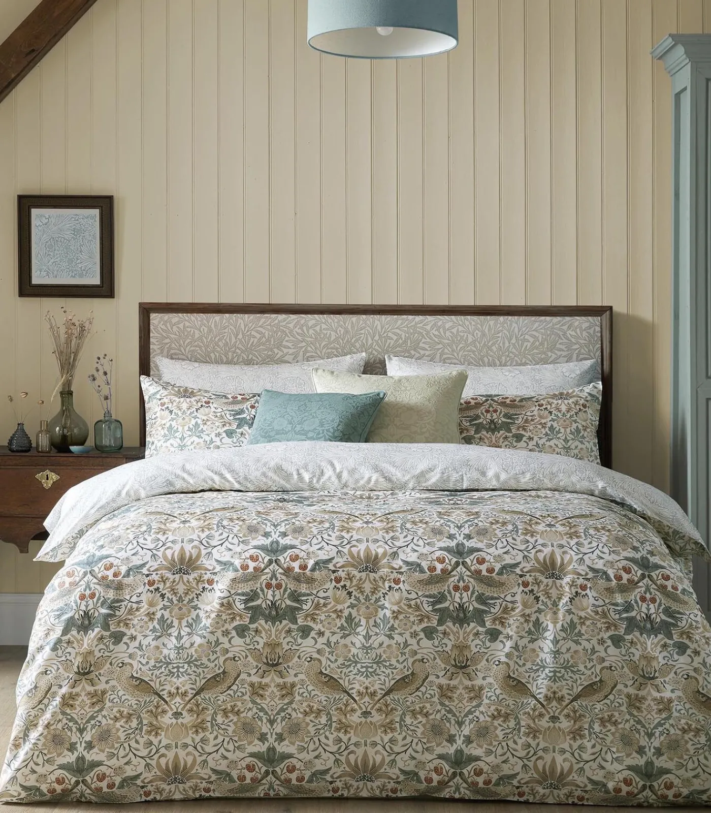 Online Strawberry Thief Hessian Dekbedovertrek Dekbedovertrekken