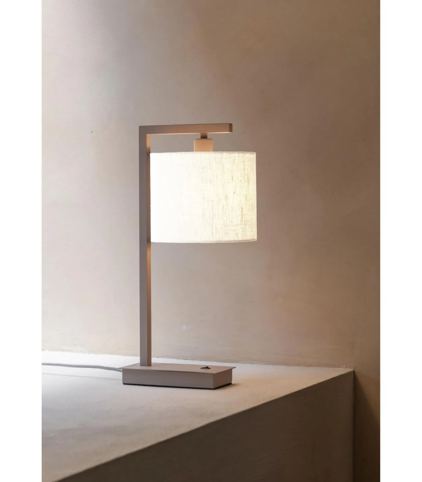 Best Tafellamp Boston - Bruin - 17x18x44cm Tafellampen