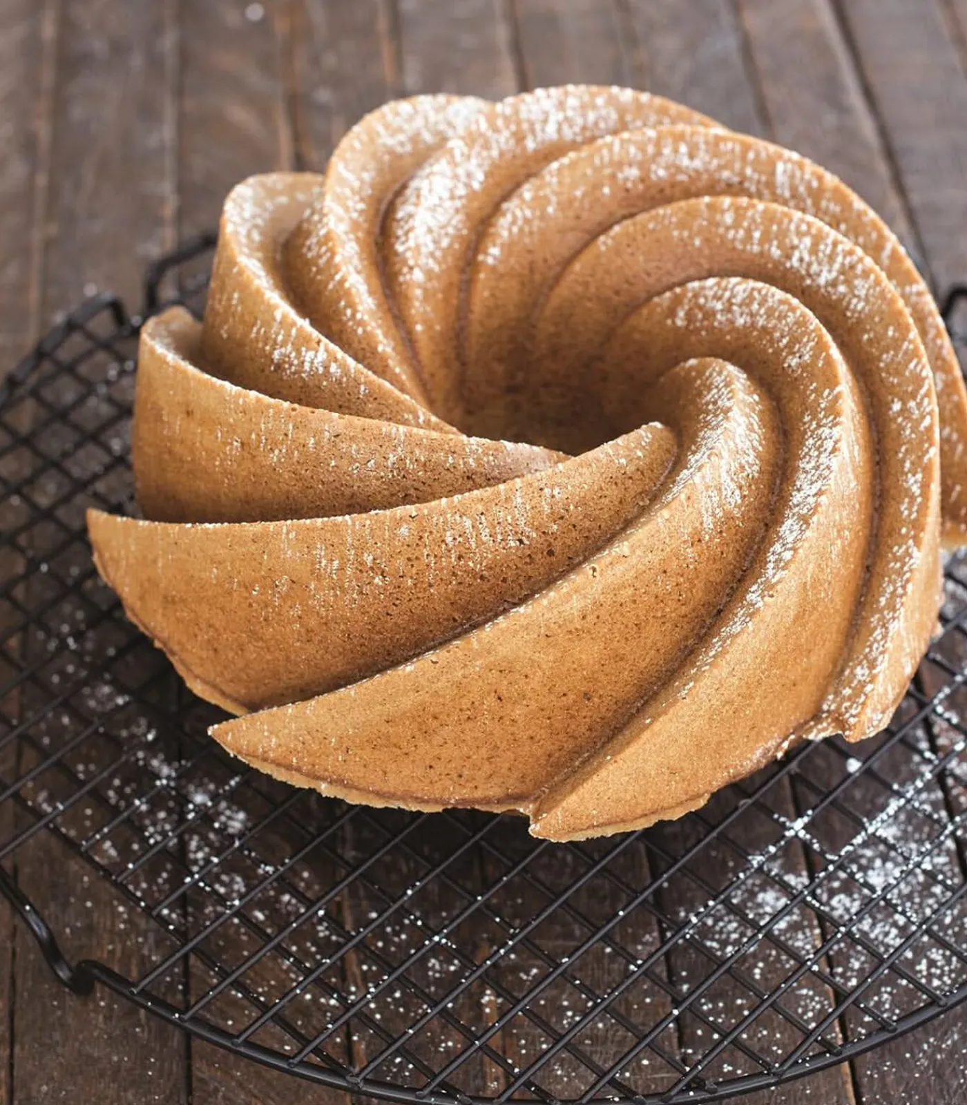 New Tulband Bakvorm Heritage Bundt Goud ø 26 cm / 2.4 liter Bakken