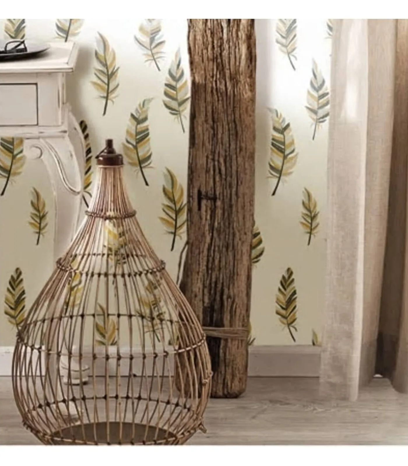 Hot Urban Friends & Coffee Behang veren wit en zilverkleurig Decoratie