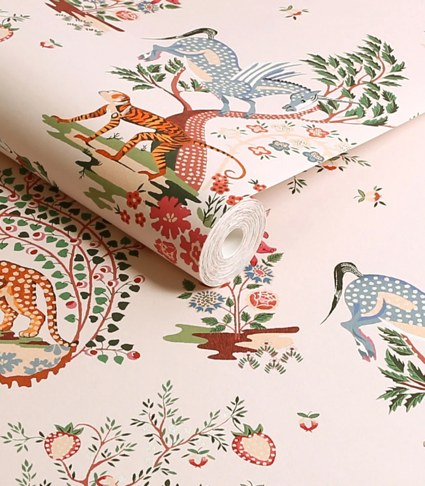 Outlet Vliesbehang Painted Kingdom Pink Wanddecoratie