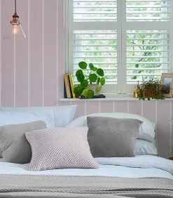 Outlet Vliesbehang Saltram Stripe Pale Amethyst Wanddecoratie