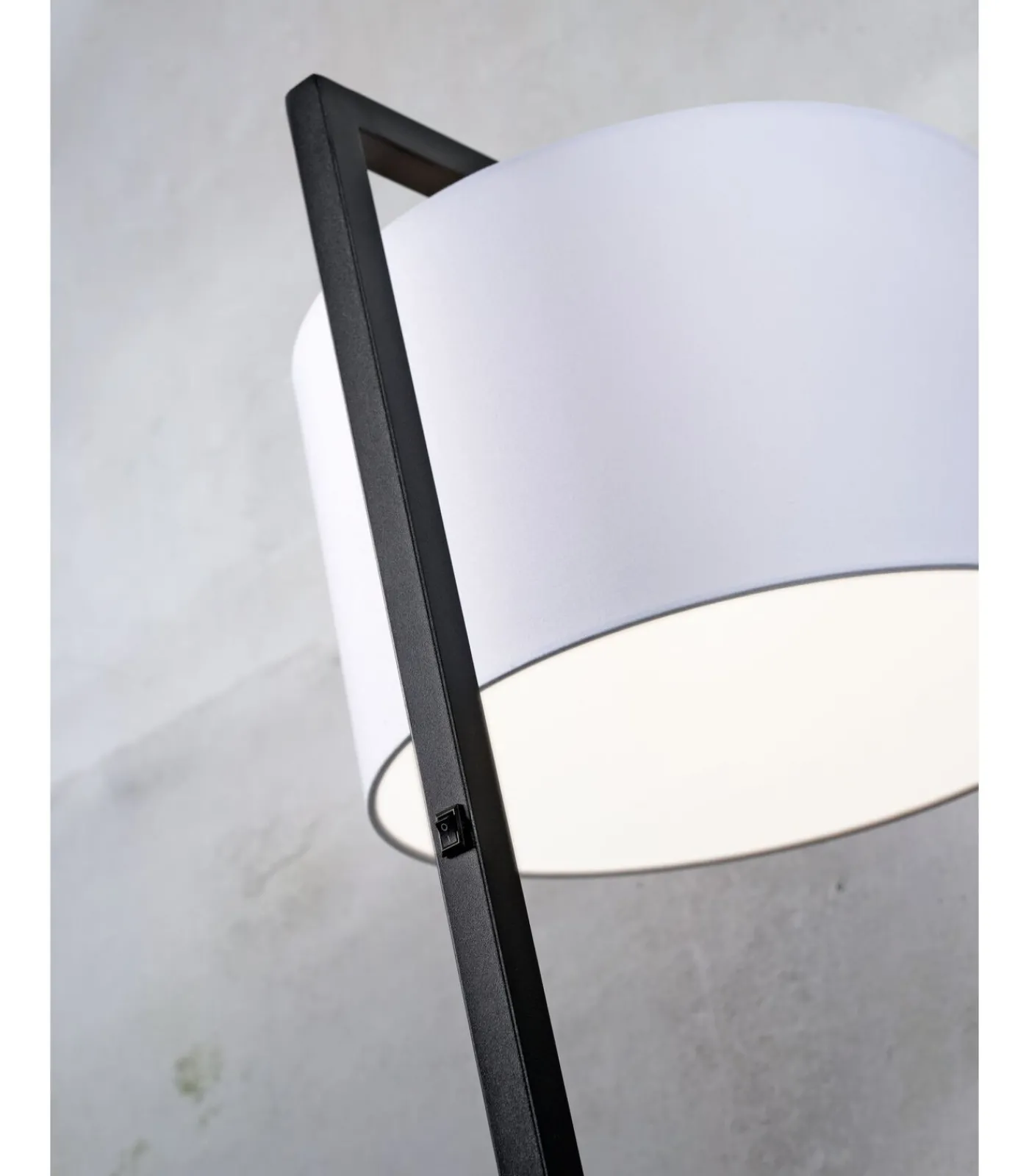 Online Vloerlamp Boston - Zwart/Wit - 30x32x160cm Vloerlampen