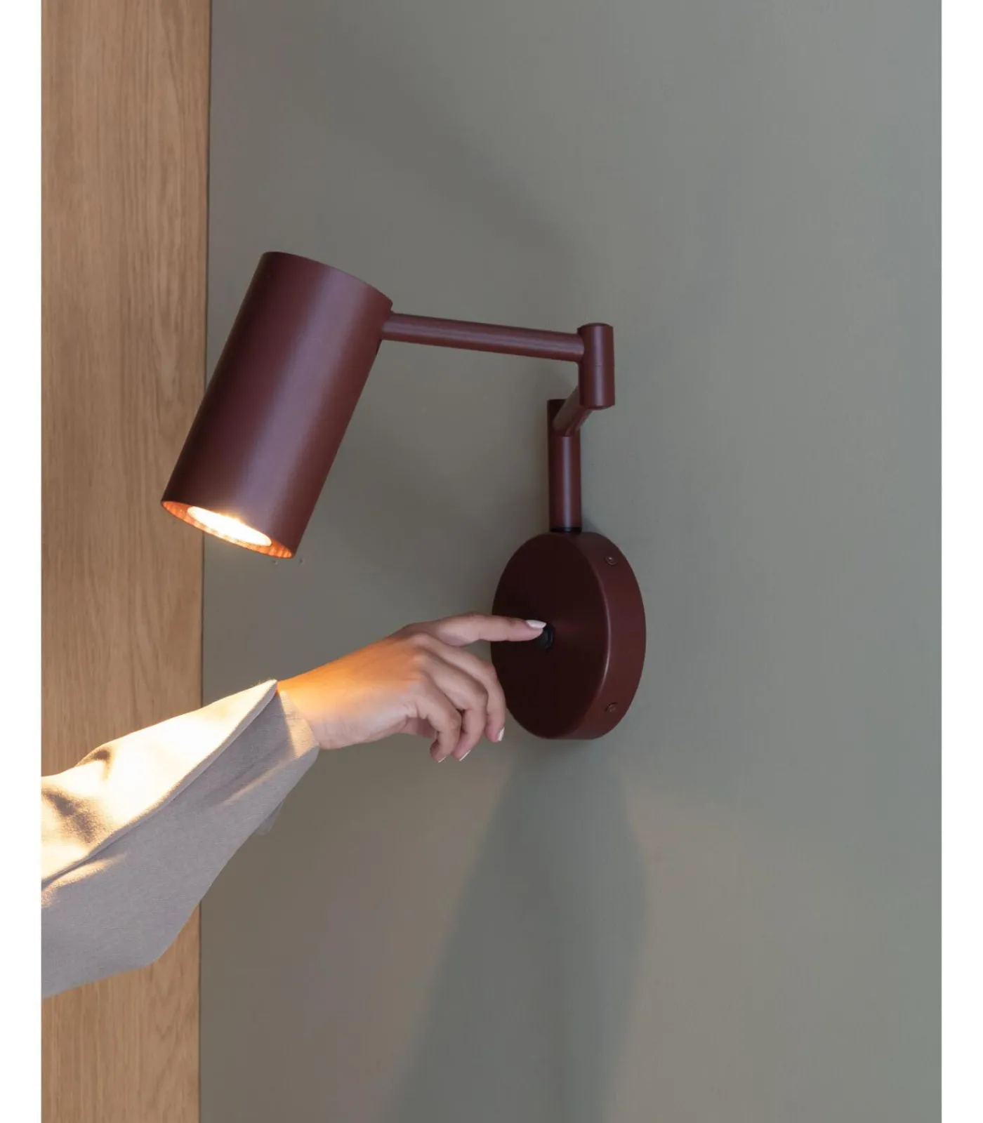 Discount Wandlamp Bilbao - Rood - 33x12x27cm Muurverlichting