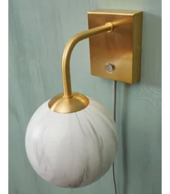 Outlet Wandlamp Carrara - Goud/Wit - 12x18x21cm Muurverlichting