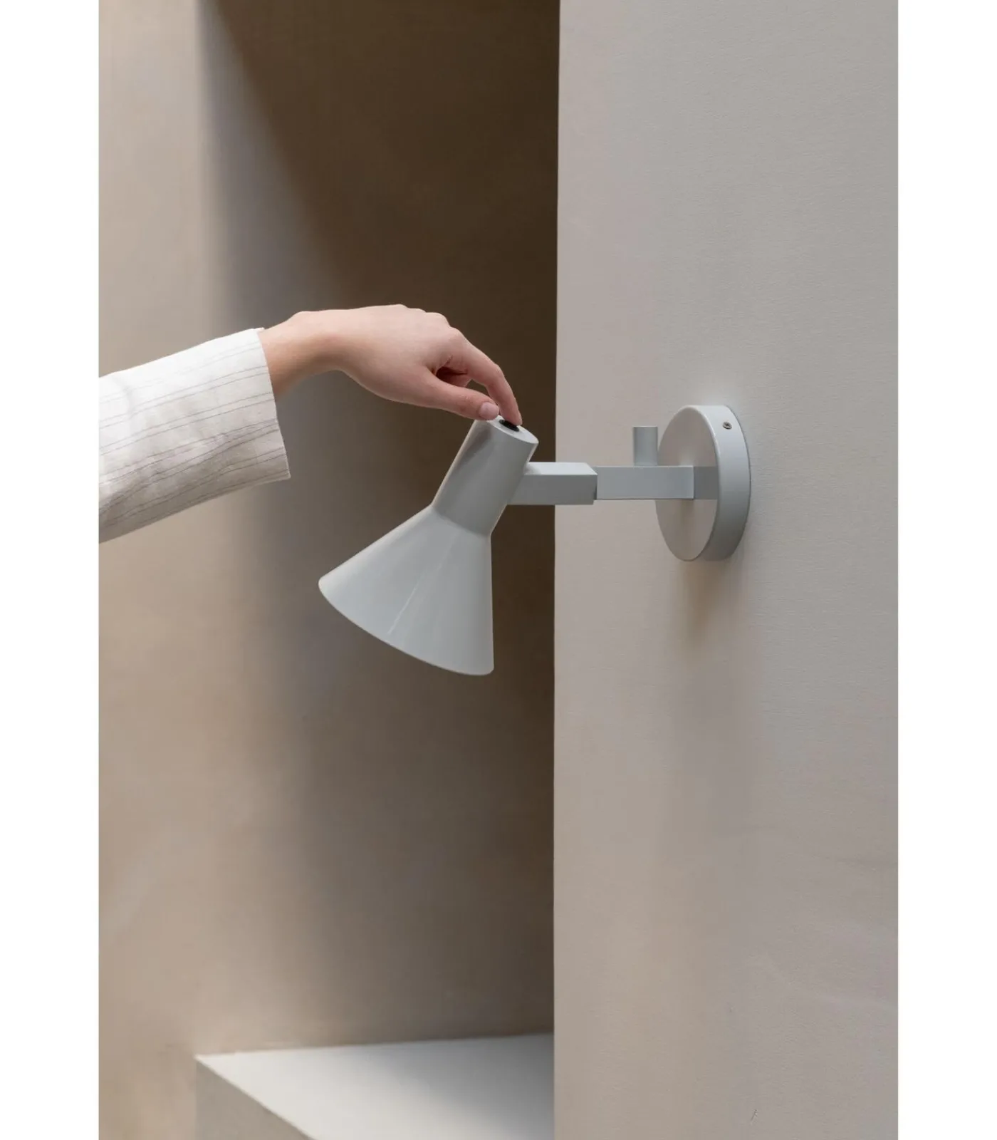 Outlet Wandlamp Stavanger - Grijs - 31x15x20cm Muurverlichting