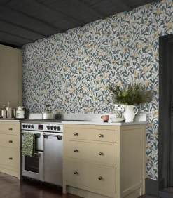 New Vliesbehang - Bird & Pomegranate Cloudy Blues - 1000x52 Wanddecoratie