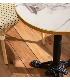 Online Witte marmeren liggende terrastafel van 60 cm en 2 groene stoelen Tuinmeubelen